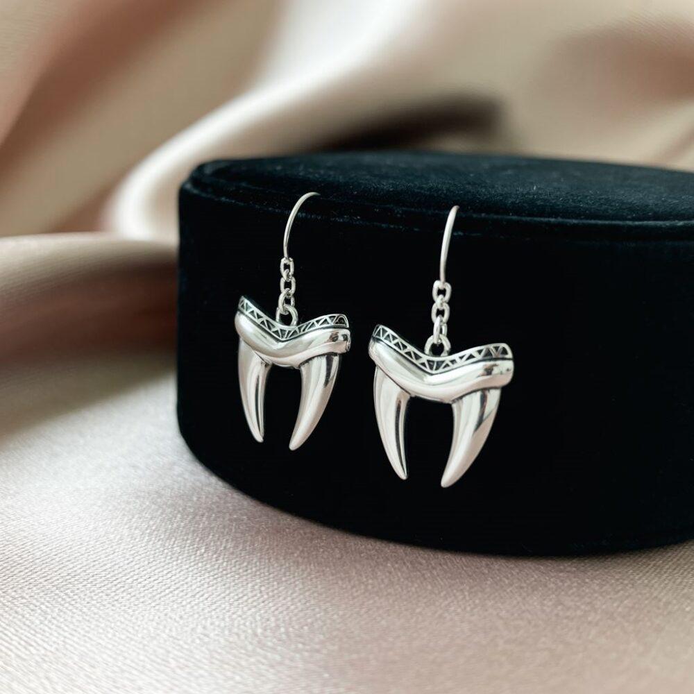 kolczyki kieł srebrne