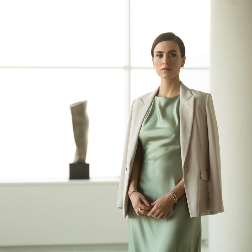 modny żakiet do sukienki w kolorze mięty